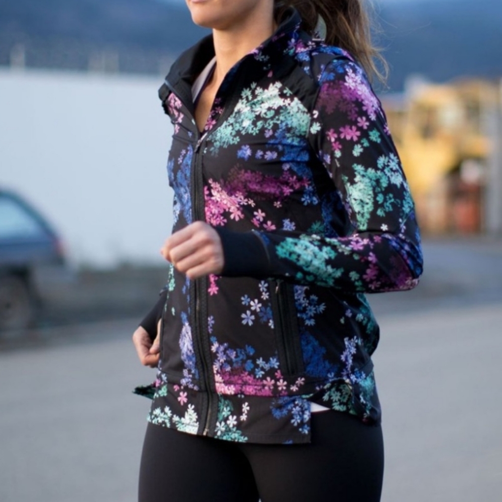 Lululemon Run Bandit Jacket Size 12